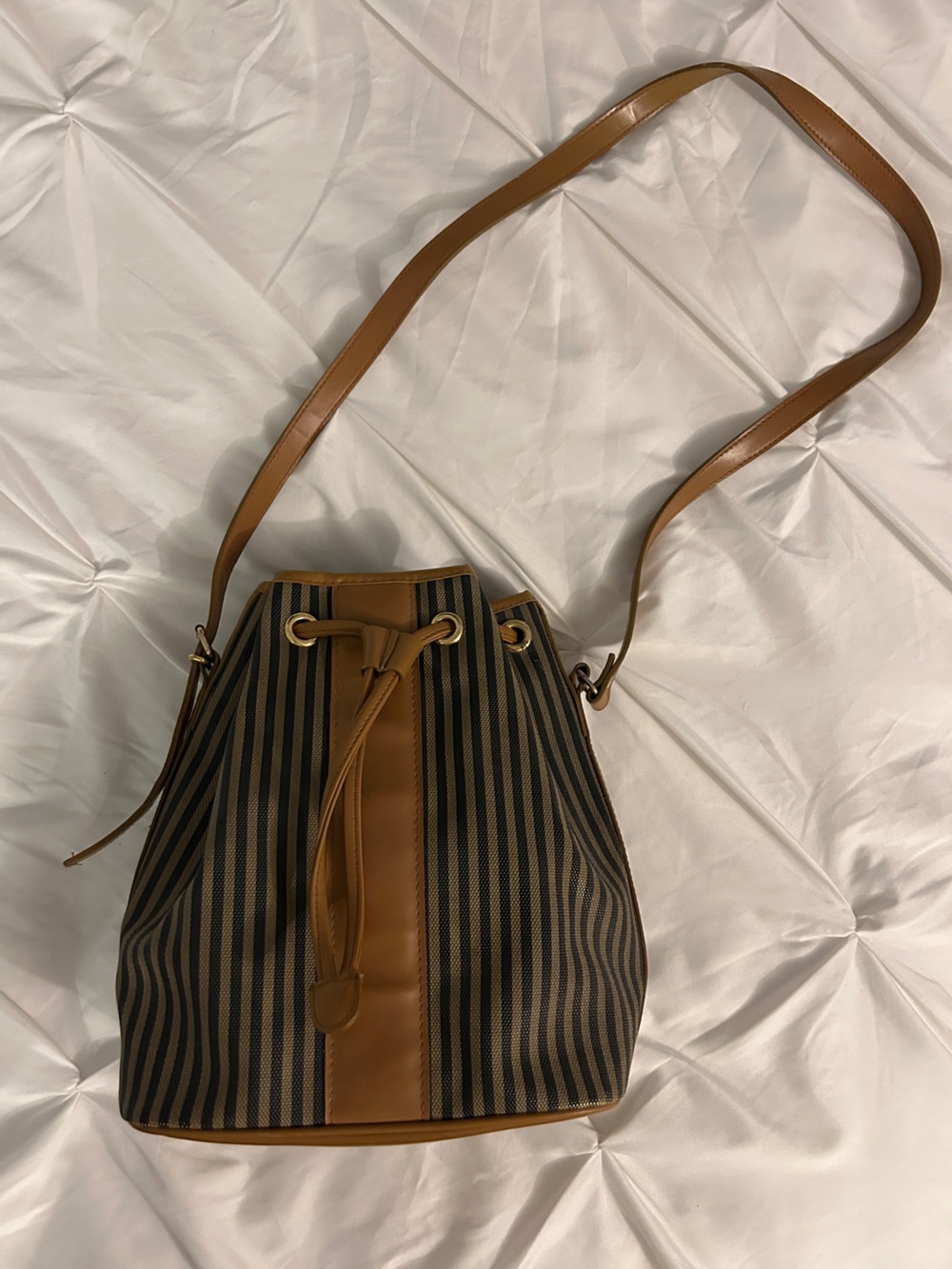 Striped Drawstring Bucket Bag - Tan/Black Purse Pouch Design